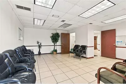 1152 62nd Avenue S, Saint Petersburg, FL 33705 - Photo 9