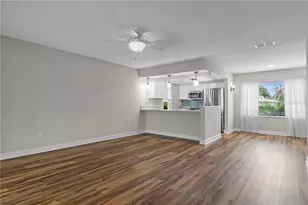 11269 W Bayshore Dr, Crystal River, FL 34429 - Photo 13