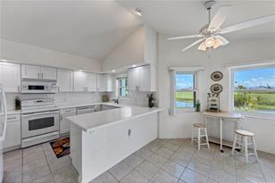 230 Rotonda Cir - Photo 19