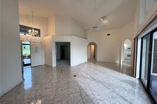 230 Rotonda Cir - Photo 11
