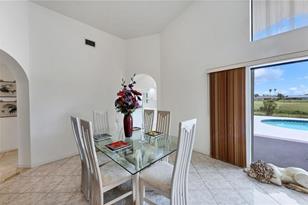 230 Rotonda Cir - Photo 17