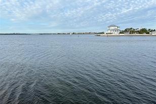 1626 New Point Comfort Rd, Englewood, FL 34223 - Photo 11