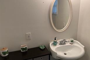 1626 New Point Comfort Rd, Englewood, FL 34223 - Photo 25