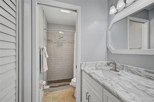 215 Persimmon St - Photo 19