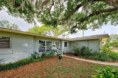 110 S Oxford Drive, Englewood, FL 34223 - Photo 5