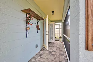 110 S Oxford Dr, Englewood, FL 34223 - Photo 25