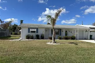 105 Crestview Dr, Englewood, FL 34223 - Photo 3