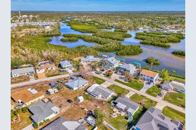 105 Crestview Drive, Englewood, FL 34223 - Photo 25