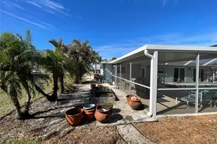 9 Annapolis Ln, Rotonda West, FL 33947 - Photo 17