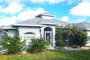 328 Baytree Dr, Rotonda West, FL 33947 - Photo 1