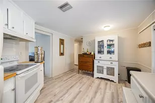 61 S Easter Island Cir, Englewood, FL 34223 - Photo 13