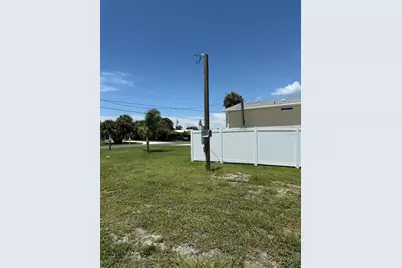 675 Via Cala, Englewood, FL 34224 - Photo 13