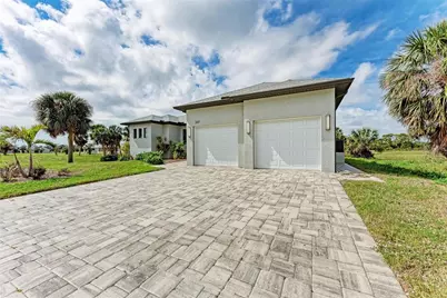 237 W Pine Valley Lane, Rotonda West, FL 33947 - Photo 9