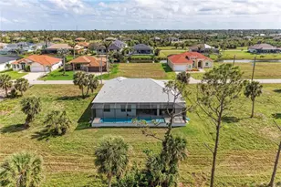 237 W Pine Valley Ln, Rotonda West, FL 33947 - Photo 51
