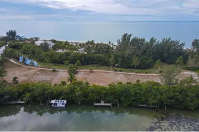 8040 Bocilla Drive, Placida, FL 33946 - Photo 13