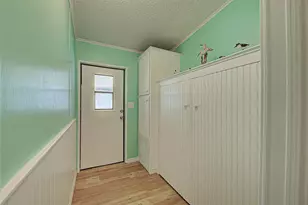 54 N Easter Island Cir, Englewood, FL 34223 - Photo 9