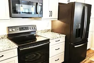 460 Marlin Rd, Venice, FL 34293 - Photo 11