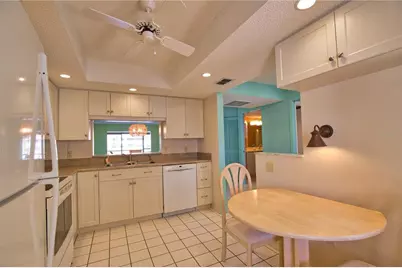 405 Pine Hollow Circle #405, Englewood, FL 34223 - Photo 9