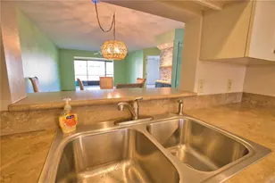 405 Pine Hollow Cir, Englewood, FL 34223 - Photo 11