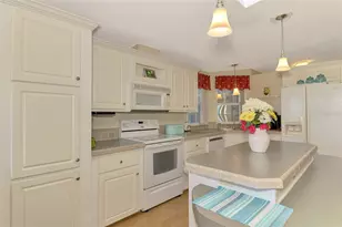 9110 Pinehaven Way, Englewood, FL 34224 - Photo 11