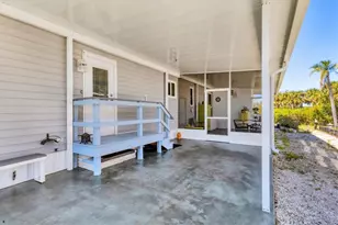 985 Jolanda Cir, Venice, FL 34285 - Photo 5