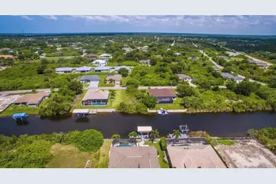 9386 Bluegill Circle, Port Charlotte, FL 33981 - Photo 5