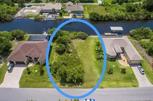 9386 Bluegill Cir, Port Charlotte, FL 33981 - Photo 1