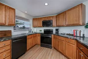 62 Oakland Hills Pl, Rotonda West, FL 33947 - Photo 13