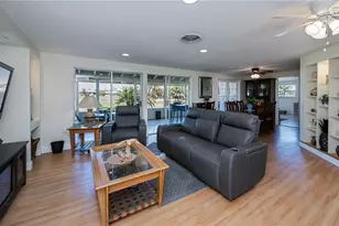 62 Oakland Hills Pl, Rotonda West, FL 33947 - Photo 9