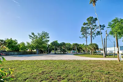 348 W Dearborn Street, Englewood, FL 34223 - Photo 9