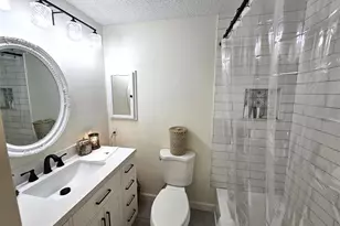 351 Bobby Jones Rd, Sarasota, FL 34232 - Photo 15