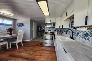 1252 Kingfisher Dr, Englewood, FL 34224 - Photo 7