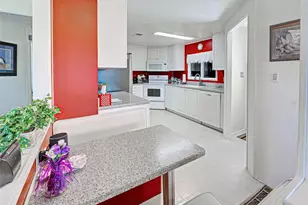 213 N Fiji Cir, Englewood, FL 34223 - Photo 11