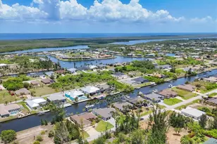 8400 Antwerp Cir, Port Charlotte, FL 33981 - Photo 53