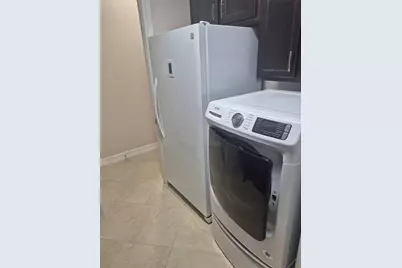 8400 Antwerp Circle, Port Charlotte, FL 33981 - Photo 37