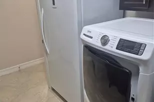 8400 Antwerp Cir, Port Charlotte, FL 33981 - Photo 37