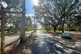 141 N Fiji Cir, Englewood, FL 34223 - Photo 37