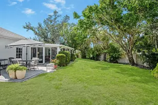 1 Curacao Cir, Englewood, FL 34223 - Photo 3