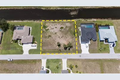 227 & 229 Tournament Rd, Rotonda West, FL 33947 - Photo 1