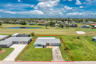 11 Oakland Hills Rd, Rotonda West, FL 33947 - Photo 1