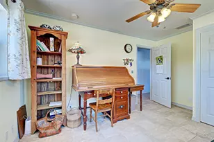 1605 Manor Rd, Englewood, FL 34223 - Photo 9