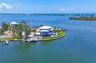 565 Green Dolphin Dr S, Placida, FL 33946 - Photo 5