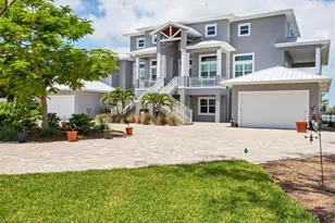 565 Green Dolphin Dr S, Placida, FL 33946 - Photo 11