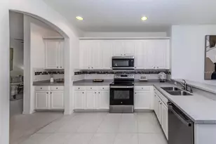 202 Lake Victoria Ct, Englewood, FL 34223 - Photo 3