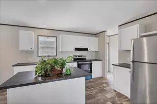 7337 Desant Ln, Port Charlotte, FL 33981 - Photo 9