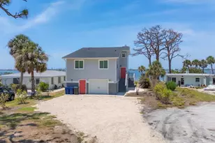 568 S McCall Rd, Englewood, FL 34223 - Photo 3