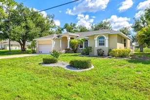 23 Pine Valley Ct, Rotonda West, FL 33947 - Photo 1