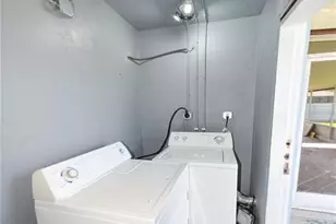 700 Floral Ln, Port Charlotte, FL 33952 - Photo 33