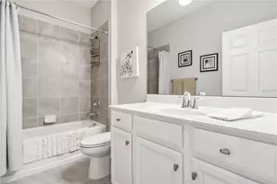 24028 Canterwood Wy, Venice, FL 34293 - Photo 27