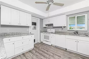 39 Caddy Rd, Rotonda West, FL 33947 - Photo 15